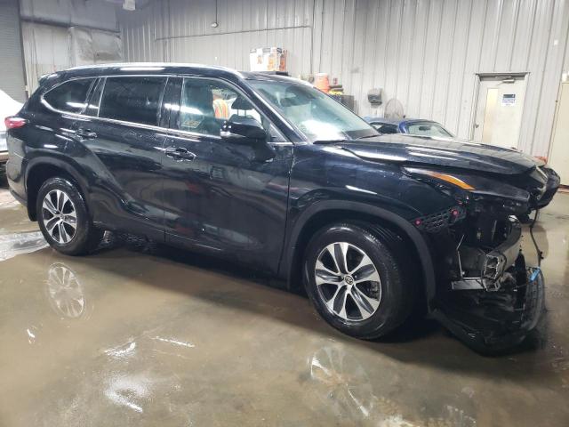 5TDGZRBH6MS559731 - 2021 TOYOTA HIGHLANDER XLE შავი ფოტო 4