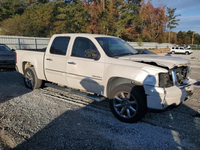 3GTRKXE24AG267238 - 2010 GMC SIERRA K1500 DENALI WHITE photo 4