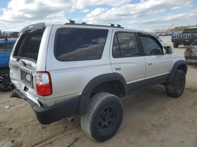 JT3HN86R320368768 - 2002 TOYOTA 4RUNNER SR5 SILVER photo 3