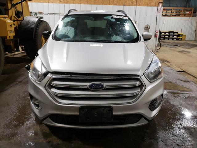 1FMCU9GD6JUB15092 - 2018 FORD ESCAPE SE SILVER photo 5