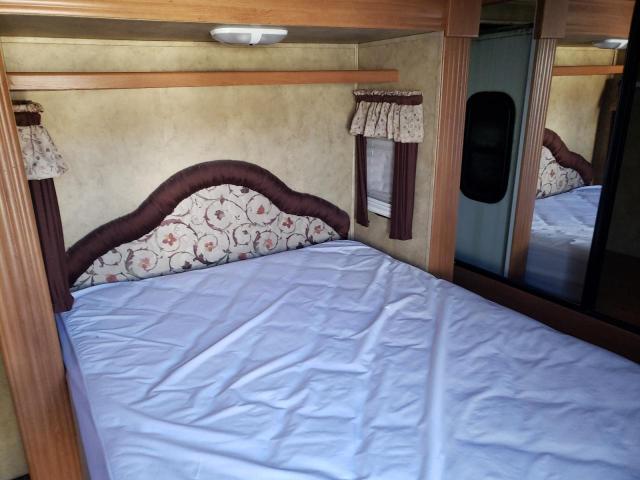 4YDT31R208M731592 - 2008 KEYSTONE MONTANA 白色 照片 6