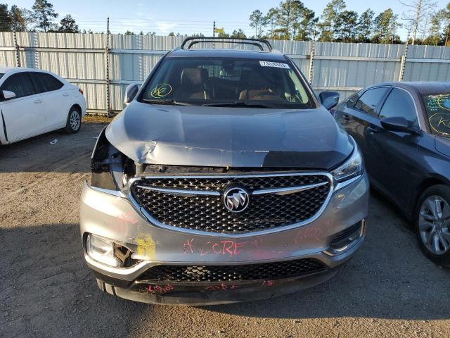 5GAEVCKW6JJ173559 - 2018 BUICK ENCLAVE AVENIR SILVER photo 5