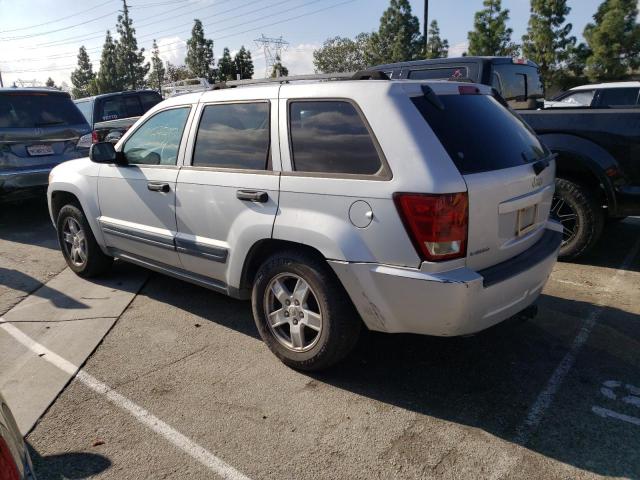 1J4GS48K06C110439 - 2006 JEEP GRAND CHER LAREDO SILVER photo 2