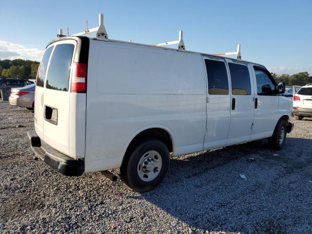 1GCWGGBG2C1172750 - 2012 CHEVROLET EXPRESS WHITE photo 3