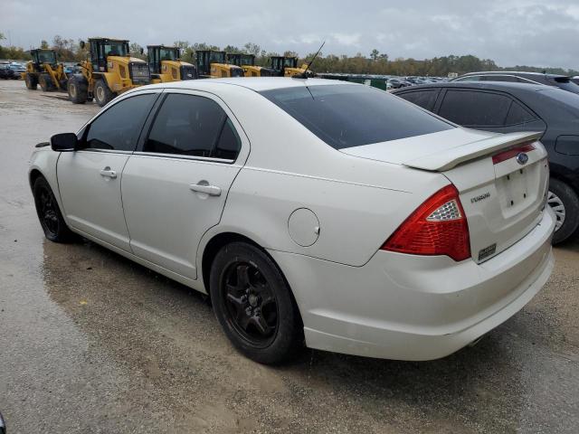 3FAHP0HG8AR232143 - 2010 FORD FUSION SE WHITE photo 2