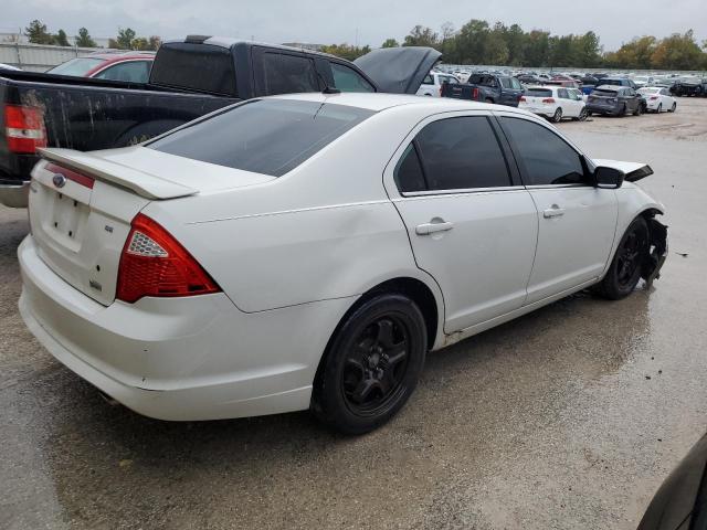 3FAHP0HG8AR232143 - 2010 FORD FUSION SE WHITE photo 3