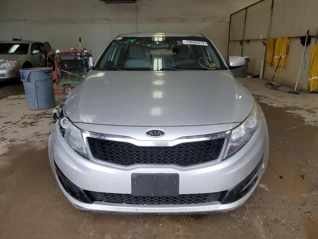 5XXGM4A70CG043374 - 2012 KIA OPTIMA LX SILVER photo 5