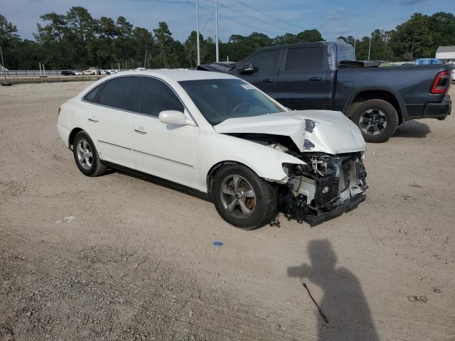 KMHFC46F67A155849 - 2007 HYUNDAI AZERA SE WHITE photo 4