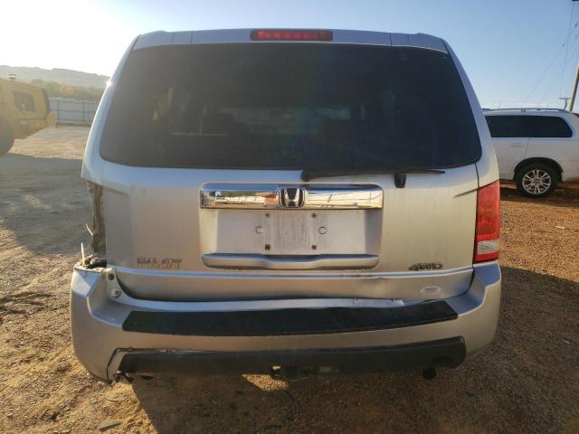 5FNYF4H2XBB016726 - 2011 HONDA PILOT LX SILVER photo 6