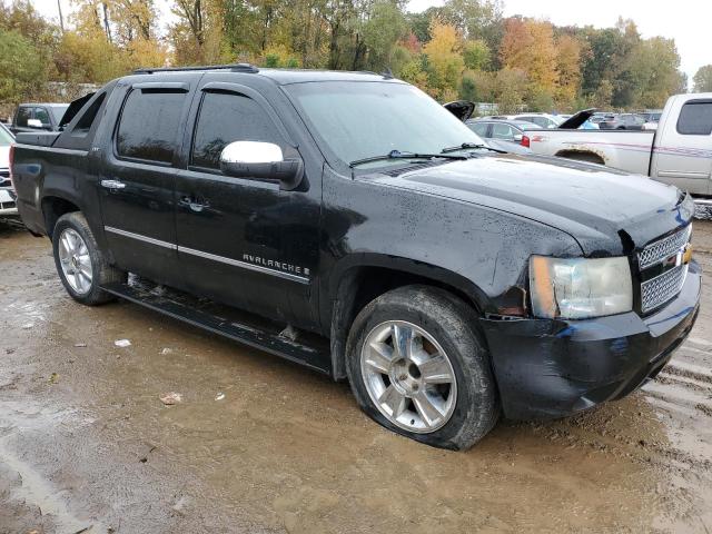 3GNFK32009G147146 - 2009 CHEVROLET AVALANCHE K1500 LTZ BLACK photo 4