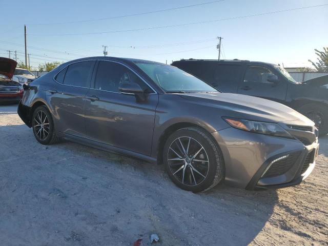 4T1G11AK4NU704523 - 2022 TOYOTA CAMRY SE GRAY photo 4