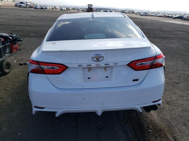 4T1G11AK3LU881058 - 2020 TOYOTA CAMRY SE WHITE photo 6