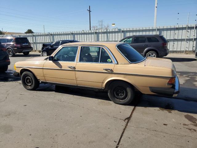 12312310017247 - 1977 MERCEDES-BENZ 240D TAN photo 2