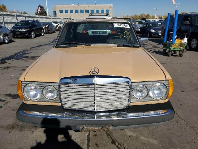 12312310017247 - 1977 MERCEDES-BENZ 240D TAN photo 5