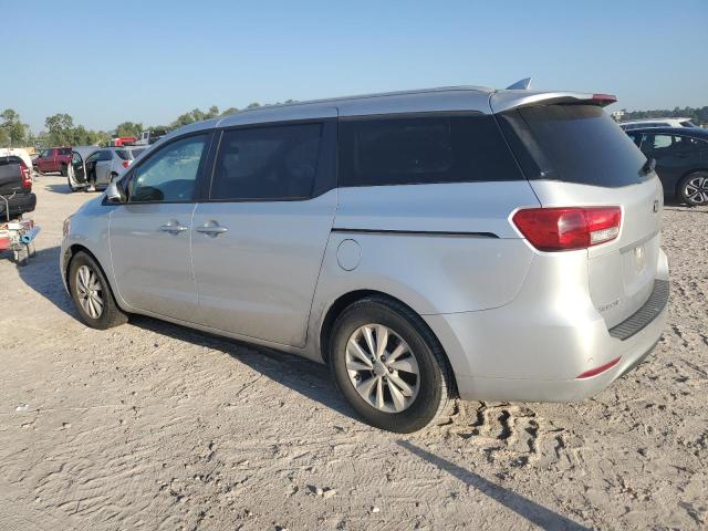 KNDMB5C14G6131873 - 2016 KIA SEDONA LX SILVER photo 2