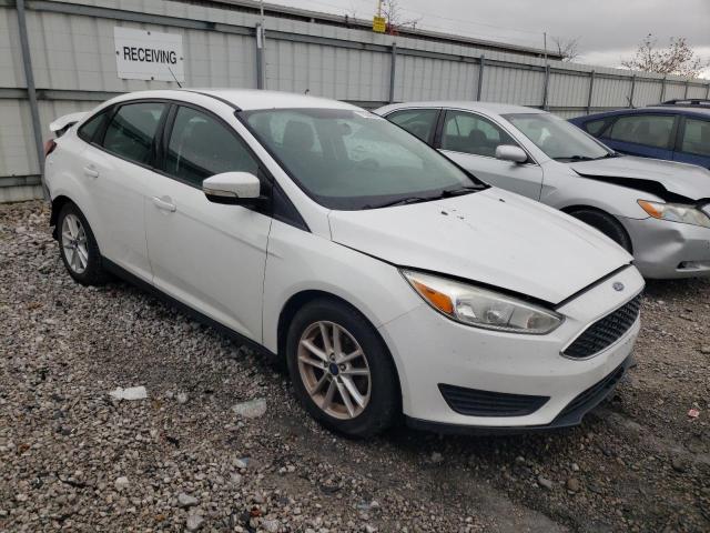 1FADP3F25FL204149 - 2015 FORD FOCUS SE WHITE photo 4