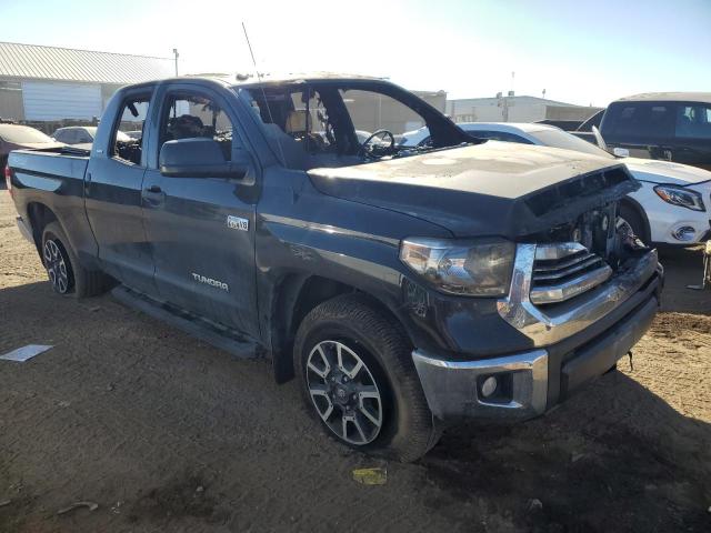 5TFUY5F16HX661073 - 2017 TOYOTA TUNDRA DOUBLE CAB SR/SR5 BLACK photo 4