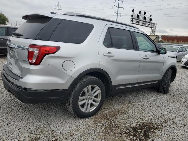 1FM5K8D86JGA78253 - 2018 FORD EXPLORER XLT SILVER photo 3