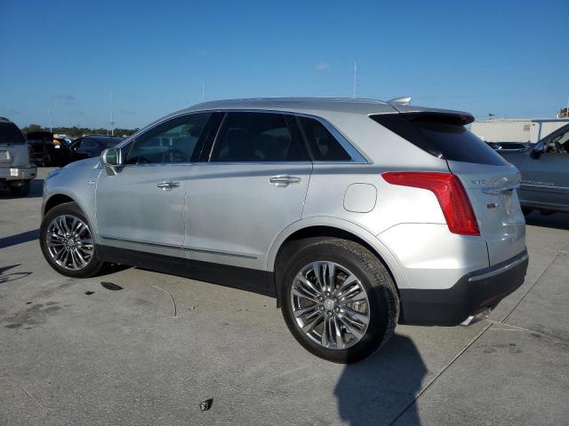 1GYKNCRS5HZ137856 - 2017 CADILLAC XT5 PREMIUM LUXURY SILVER photo 2