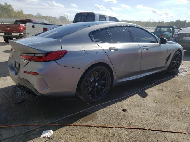 WBAGV2C04PCK34610 - 2023 BMW 840I Gris foto 3