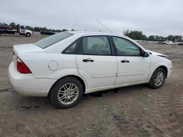 1FAFP34N15W206256 - 2005 FORD FOCUS ZX4 WHITE photo 3