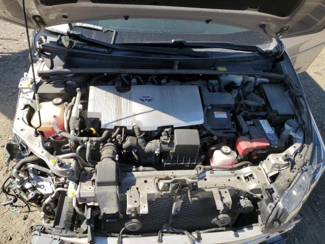 JTDKARFP0H3031743 - 2017 TOYOTA PRIUS PRIM 银色 照片 11