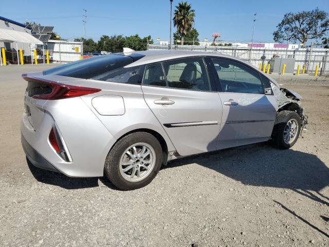 JTDKARFP0H3031743 - 2017 TOYOTA PRIUS PRIM 银色 照片 3