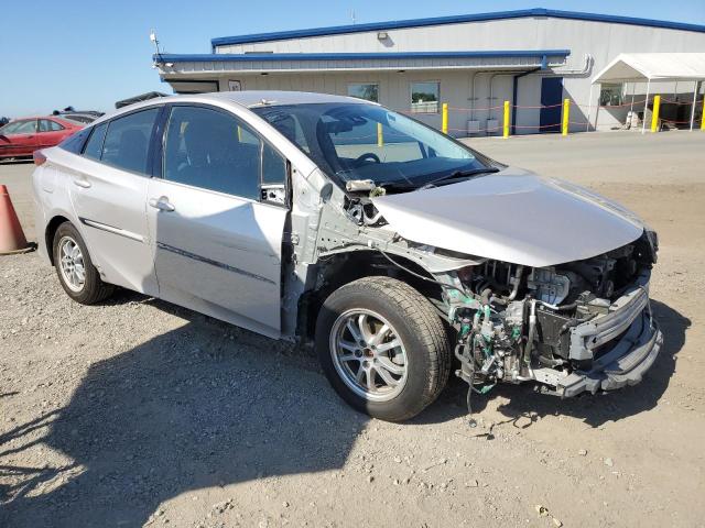 JTDKARFP0H3031743 - 2017 TOYOTA PRIUS PRIM 银色 照片 4