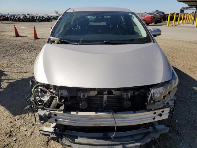 JTDKARFP0H3031743 - 2017 TOYOTA PRIUS PRIM 银色 照片 5