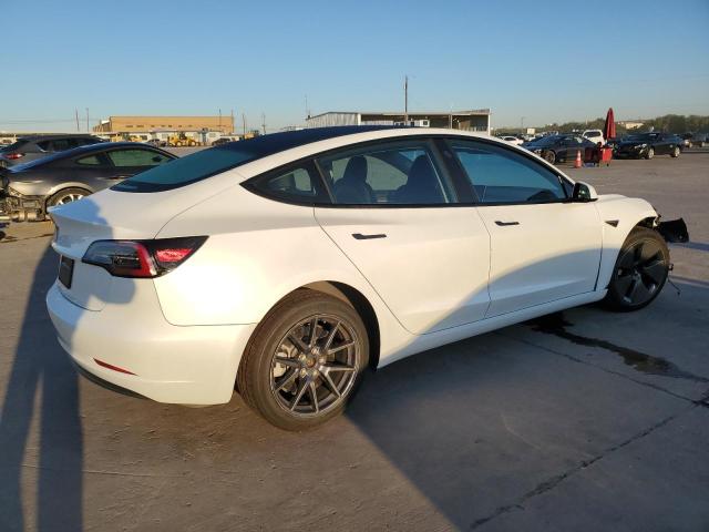 5YJ3E1EA1PF546937 - 2023 TESLA MODEL 3 WHITE photo 3