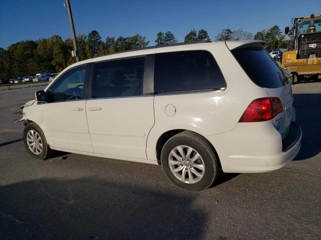 2C4RVABG8CR240402 - 2012 VOLKSWAGEN ROUTAN SE WHITE photo 2