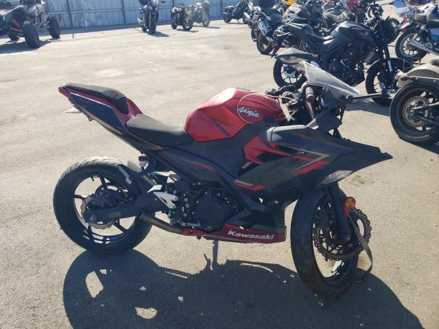 JKAEXKG11KDA31424 - 2019 KAWASAKI EX400 RED photo 1