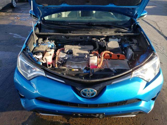 JTMRJREV2JD251562 - 2018 TOYOTA RAV4 HV LE BLUE photo 11