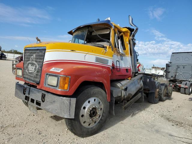 1M2AA18Y61W134166 - 2001 MACK 600 CH600 TWO TONE photo 2