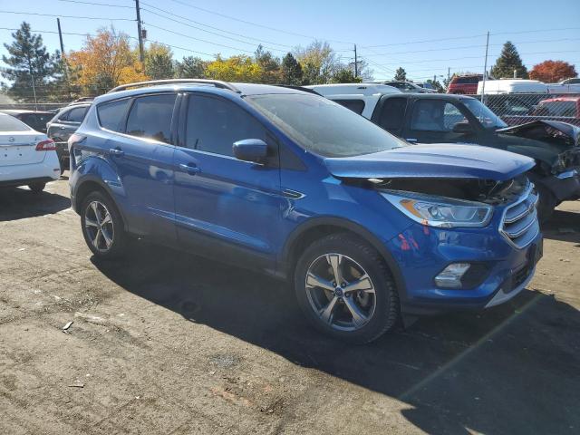 1FMCU9G91HUB80535 - 2017 FORD ESCAPE SE BLUE photo 4