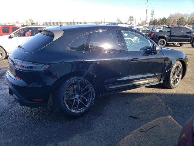 WP1AA2A59PLB14061 - 2023 PORSCHE MACAN BASE BLACK photo 3