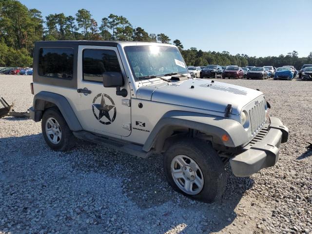 1J8FA24167L192239 - 2007 JEEP WRANGLER X SILVER photo 4