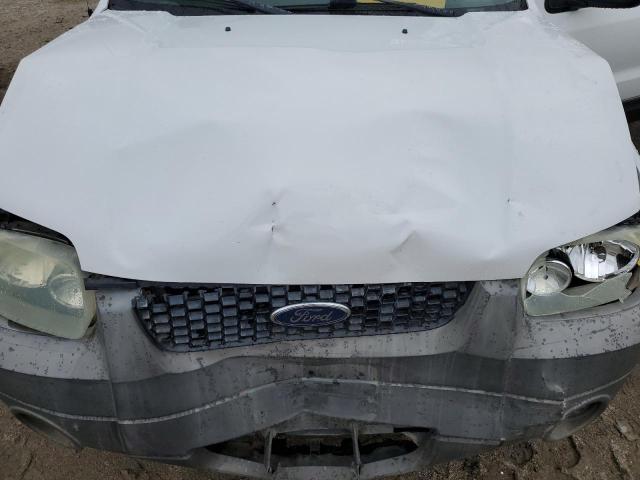 1FMYU02Z85DA05767 - 2005 FORD ESCAPE XLS WHITE photo 11