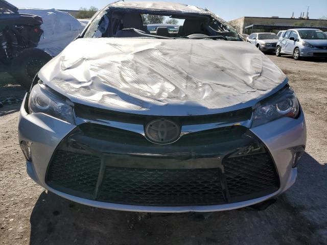 4T1BF1FK4HU344565 - 2017 TOYOTA CAMRY LE SILVER photo 5