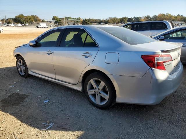 4T1BF1FK4CU604360 - 2012 TOYOTA CAMRY BASE SILVER photo 2