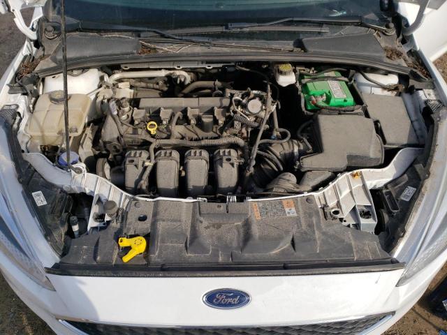 1FADP3K26JL236445 - 2018 FORD FOCUS SE WHITE photo 11