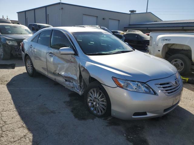 4T1BK46K29U577438 - 2009 TOYOTA CAMRY SE SILVER photo 4