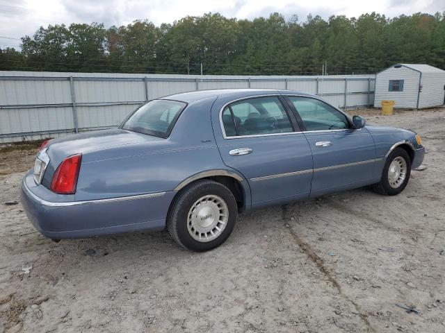 1LNHM81W4XY699035 - 1999 LINCOLN TOWN CAR EXECUTIVE BLUE photo 3