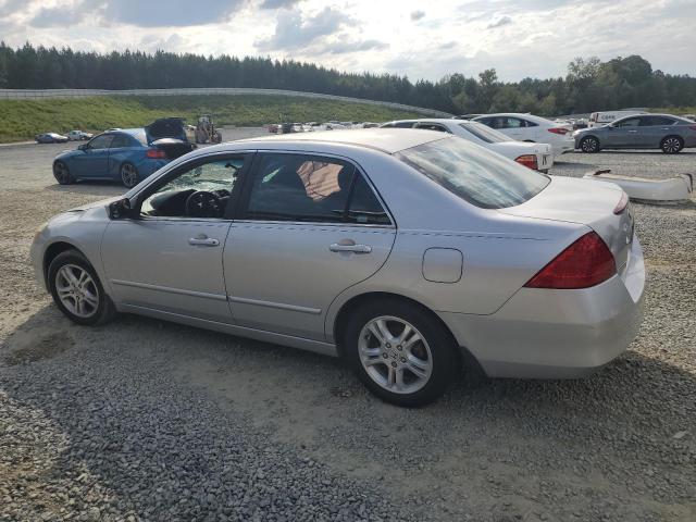 1HGCM56307A043937 - 2007 HONDA ACCORD SE GRAY photo 2