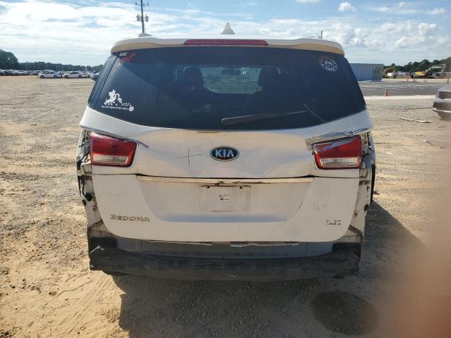 KNDMB5C10F6018405 - 2015 KIA SEDONA LX WHITE photo 6