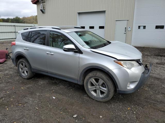 2T3RFREVXEW214561 - 2014 TOYOTA RAV4 XLE SILVER photo 4