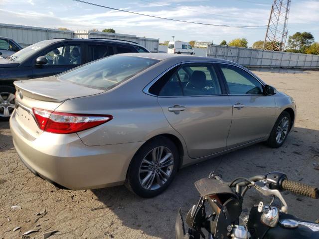 4T1BF1FK0FU068429 - 2015 TOYOTA CAMRY LE SILVER photo 3