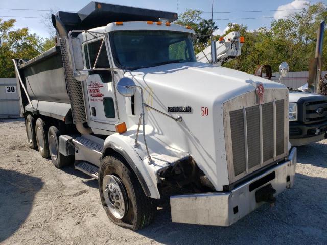 1NKDX0TX4AJ262717 - 2010 KENWORTH CONSTRUCTI T800 WHITE photo 1