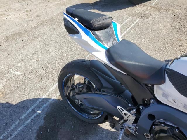 JS1GR7MA5B2100564 - 2011 SUZUKI GSX750 BLUE photo 6