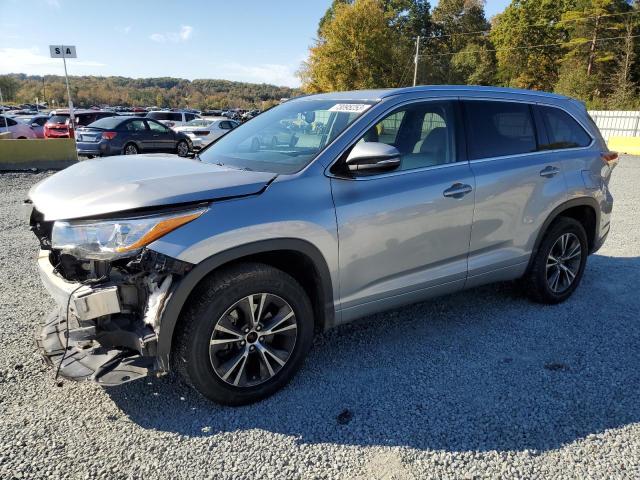 5TDKKRFH0GS147611 - 2016 TOYOTA HIGHLANDER XLE SILVER photo 1